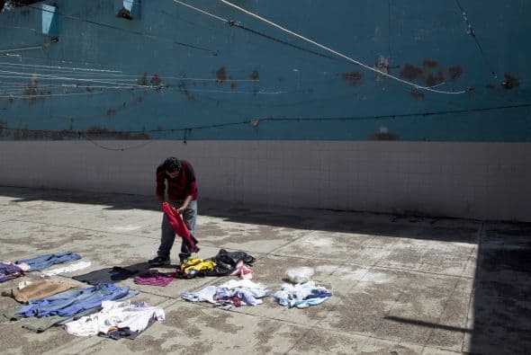 Dicen que una imagen dice más que mil palabras, pero para que no quede duda estas 30 fotos cuentan la historia del albergue 'La Gran Familia' ¿Quieres ver más? Más de 150 denuncias contra el albergue ‘La Gran Familia’ aquí