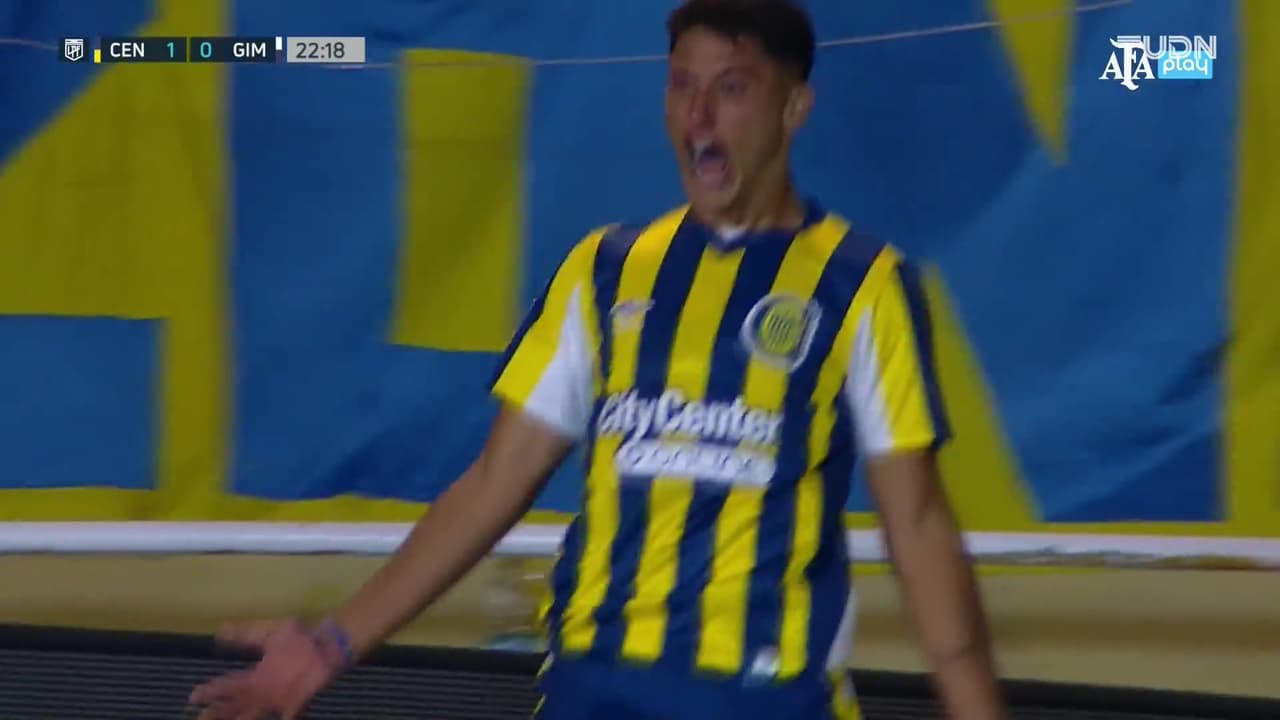 ¡Pega Rosario! Alejo Veliz saca un potente cabezazo para el 1-0