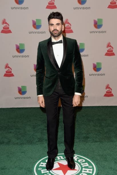 Como siempre, Jomari muy elegante con este traje de Dolce & Gabbana.