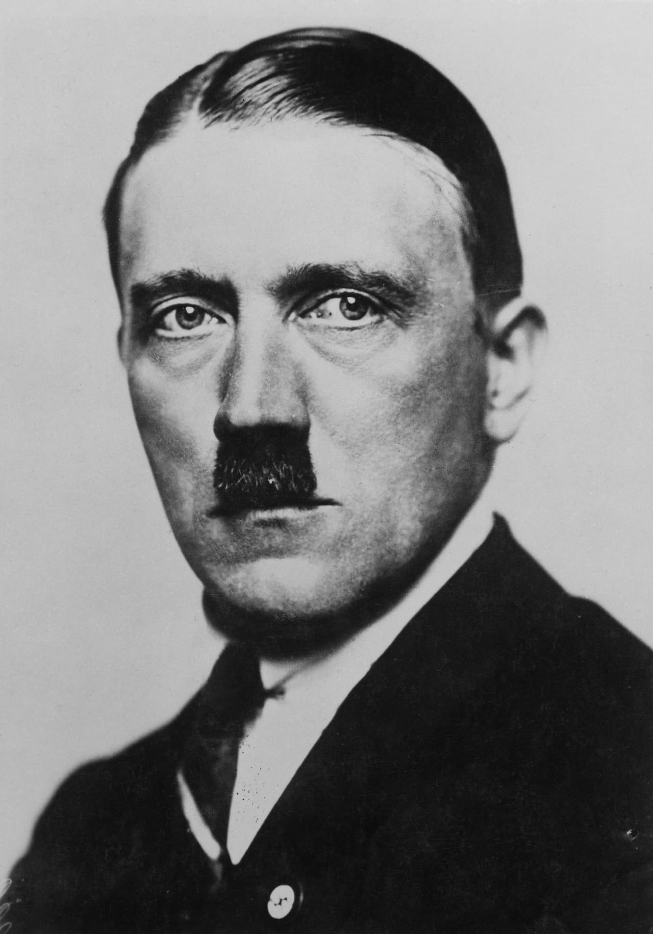 <b>Adolf Hitler</b>. Especies aseguran que el Nacional Socialismo -el nazismo- fue inicialmente fundado por los Illuminati.