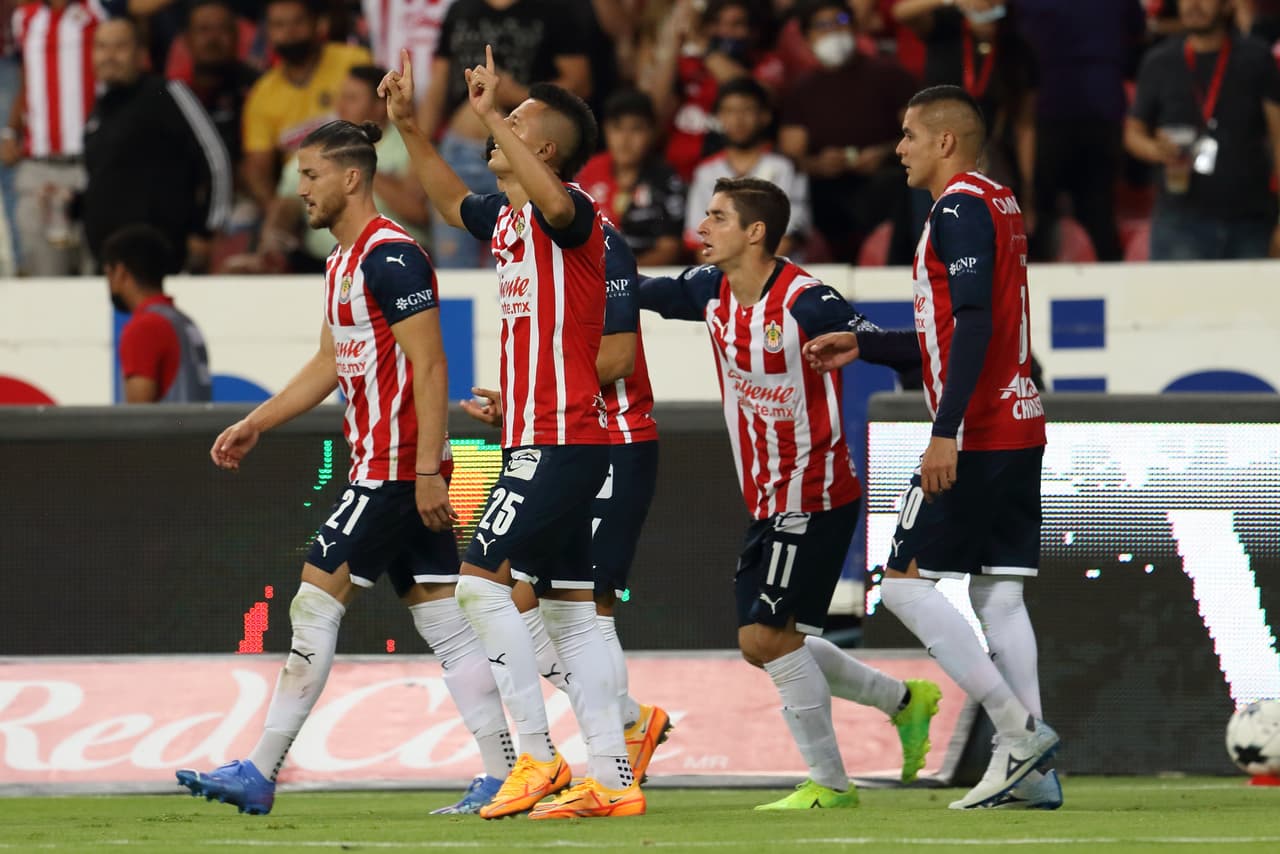 Con gol de último minuto el Atlas rescató un empate ante Chivas en el Clásico Tapatío.