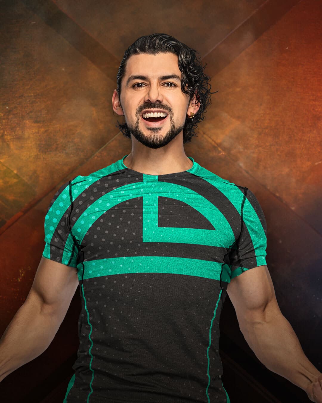 <h2 class="cms-H2-H2">Miguel Martínez</h2>
<br>
<br>Es un actor y cantante que ha participado en telenovelas como Alegrijes y Rebujos (2003), Misión S.O.S (2004), Barrera de Amor (2005), Atrévete a Soñar (2009); entre otras. En Reto 4 Elementos es guardián del Agua.