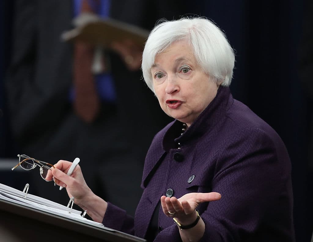 Mixed signals in the behavior of jobs and inflation won't change in the federal funds rate