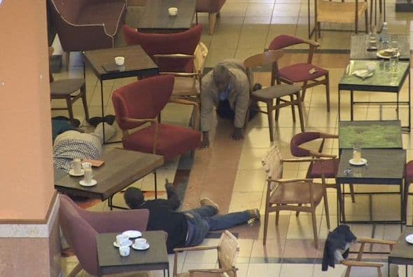 El jefe de Estado precisó que cinco asaltantes perdieron la vida en los encuentros.