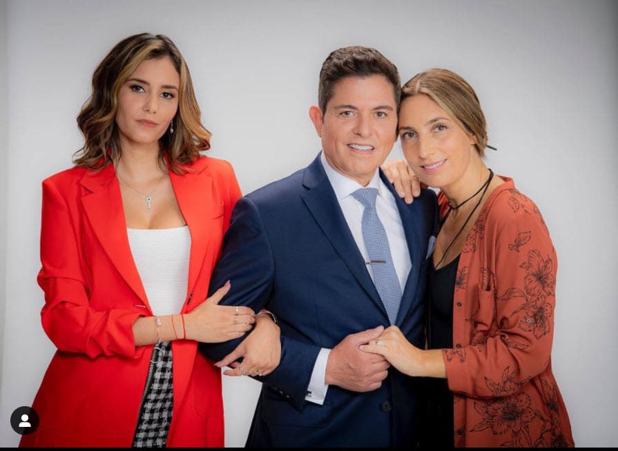 Actualmente, Ernesto Laguardia graba la telenovela 'Contigo sí', un 'remake' de la clásica 'Viviana'. Ahora compartirá créditos con Alejandra Robles Gil, Danilo Carrera y Brandon Peniche como protagonistas.