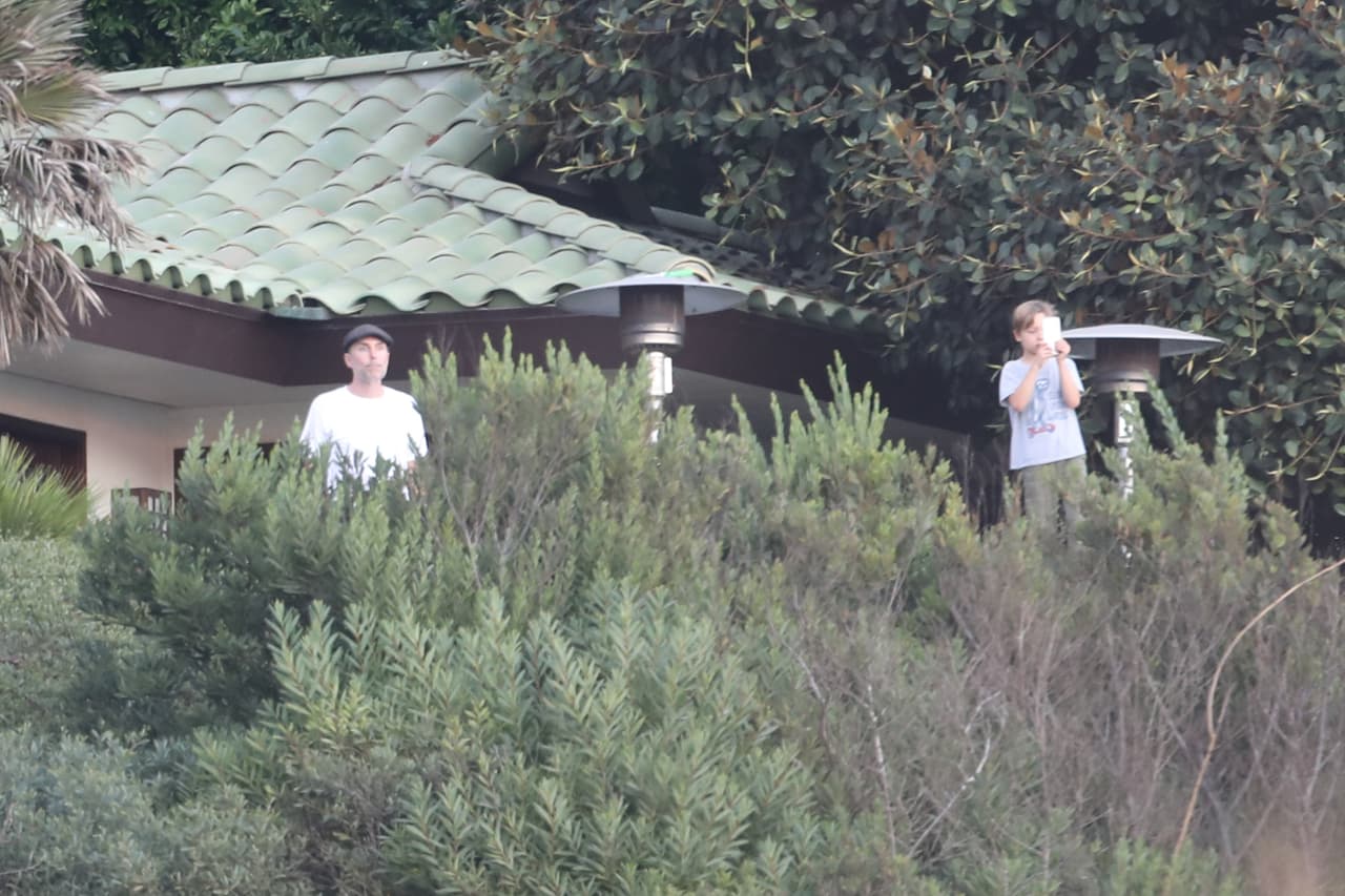 Los niños estaban acompañados de James Haven, el hermano de Angelina.