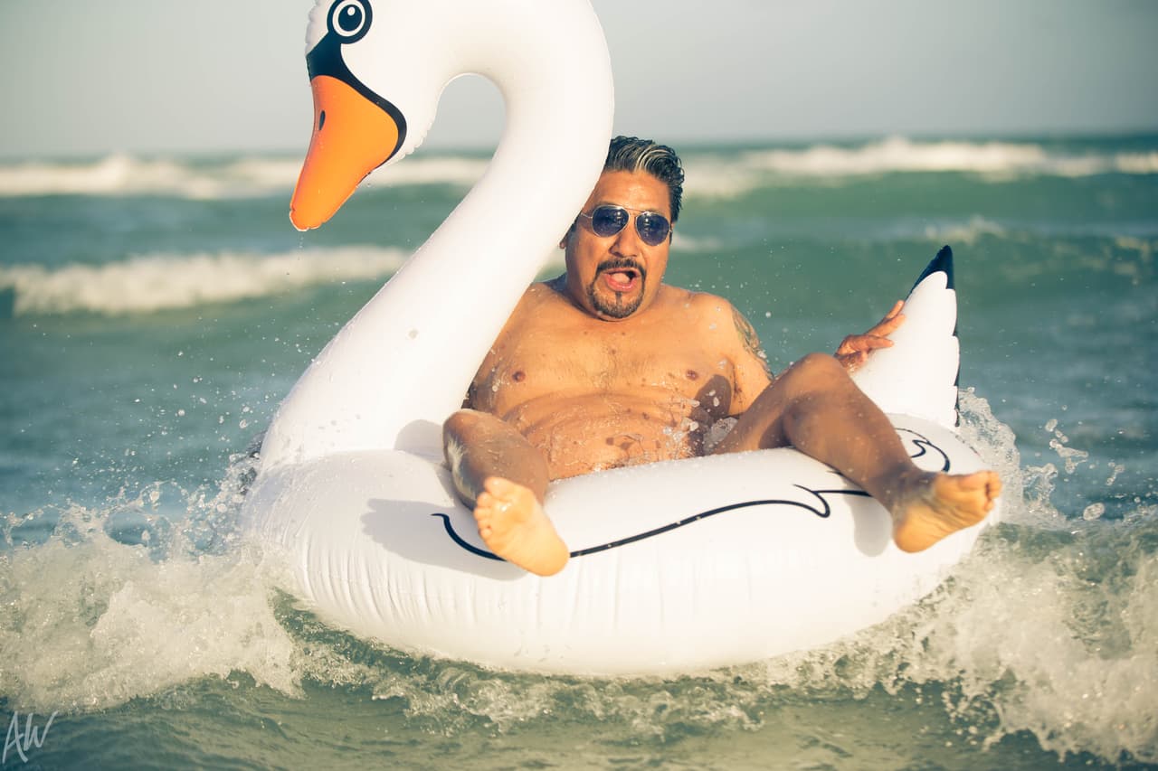 ¿Será qué este es uno de los flotadores de las hijas de 
<b>'El Feo'</b>?