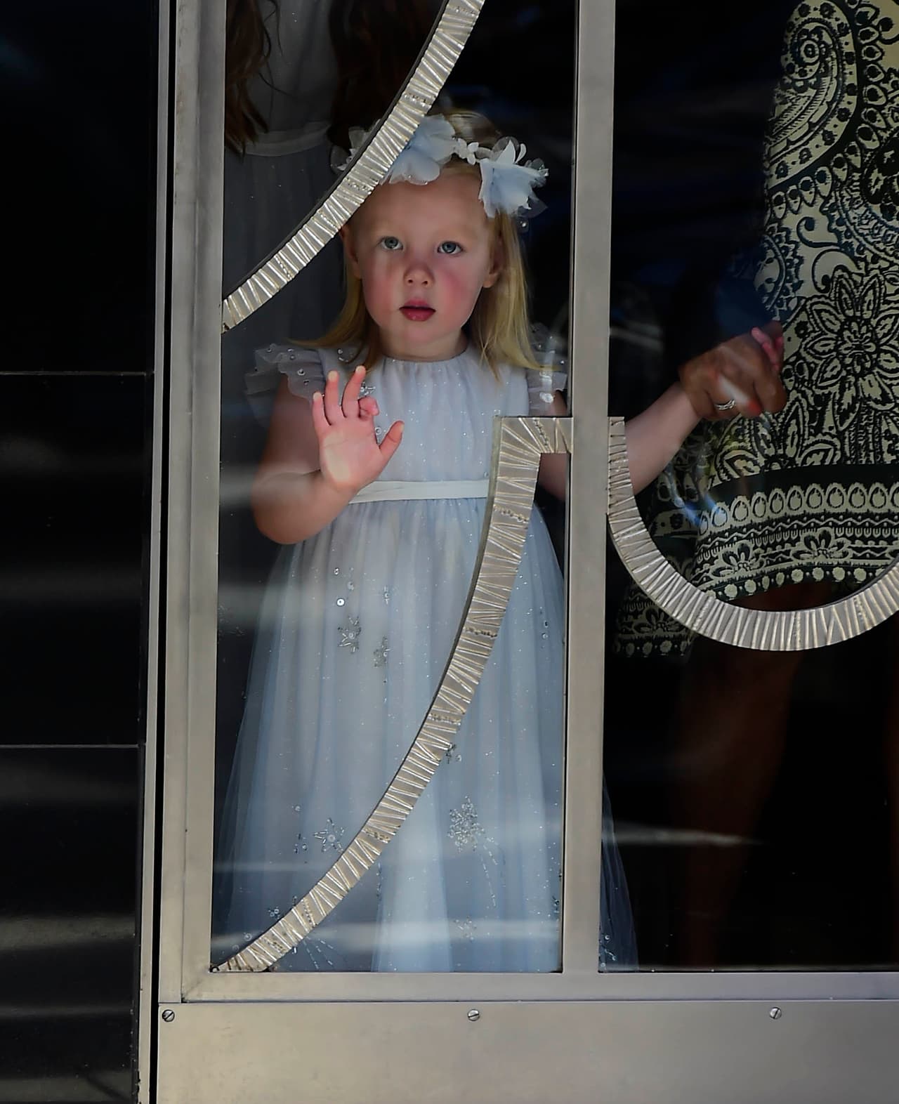 Los invitados quedaron boquiabiertos al ver desfilar a la linda novia.