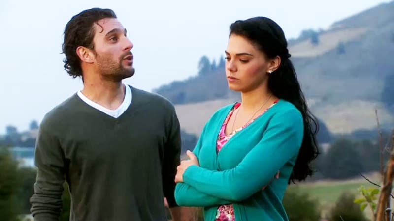 A pesar del rechazo de Fiorella, Gianluca la ayudó a librarse de los engaños de Vittorio.