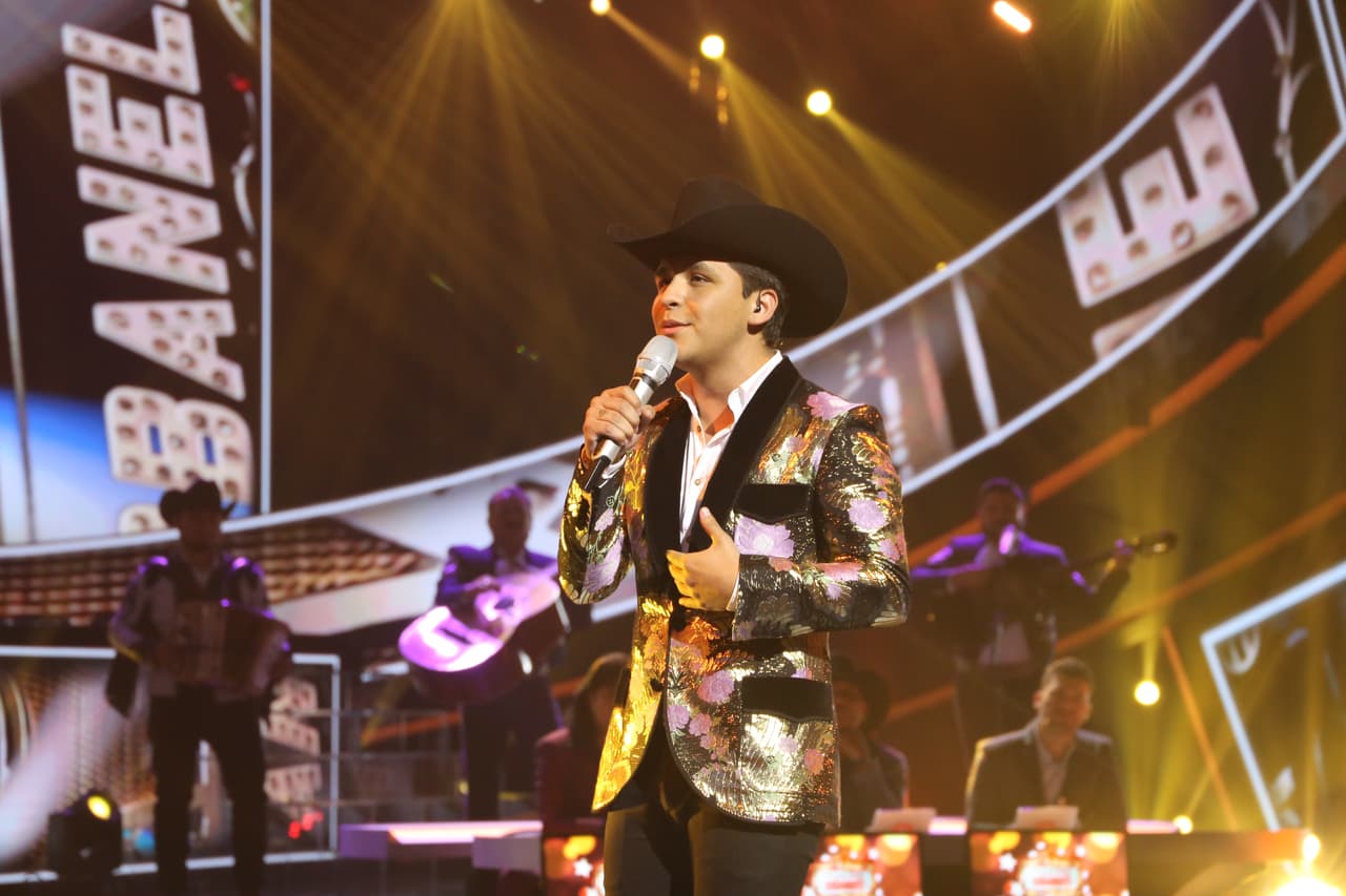Christian Nodal fue el invitado especial de la noche.