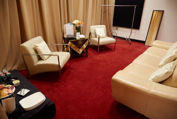 Así luce el camerino del reguetonero J Balvin.