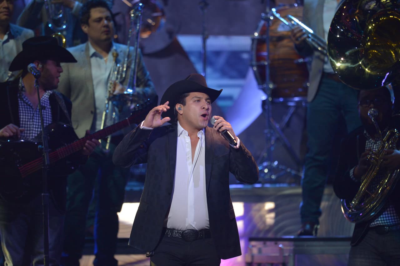 Julión Alvarez cantó su exitoso tema 'El Amor de Su Vida'.