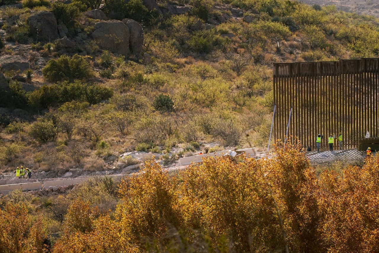En el cañon de Guadalupe, Arizona, la construcción se está realizando mayormente en zonas que son refugio de vida salvaje propiedad del gobierno federal y territorios indígenas.