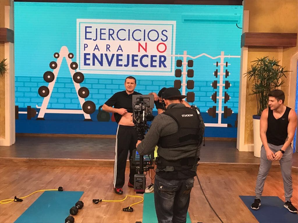 Con todo lo que aprendió, muy pronto podríamos ver a Alan presumiendo un estómago de lavadero.