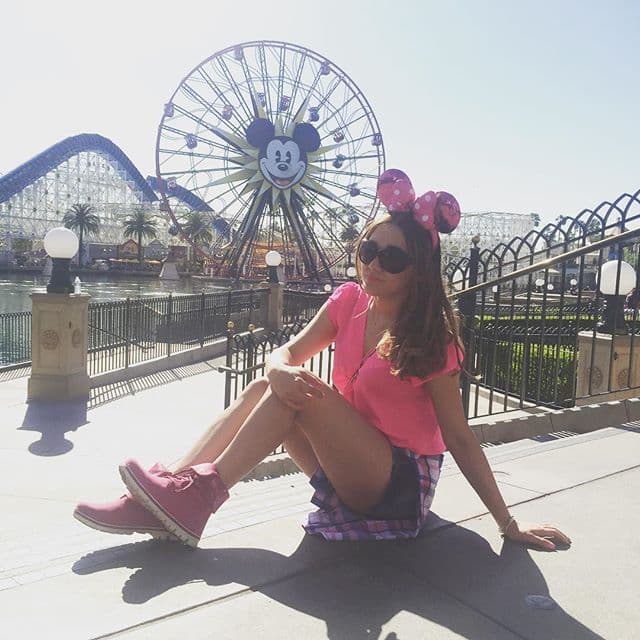 Llegando de Japón pasó unos días en Disneyland.