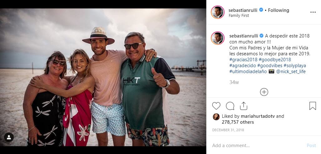 Angelique conoce muy bien el lugar, pues es común que acompañe a Sebastián en las vacaciones de verano, incluso, Santiago, el hijo del actor, viaja con ellos para visitar a sus abuelos.
<br>