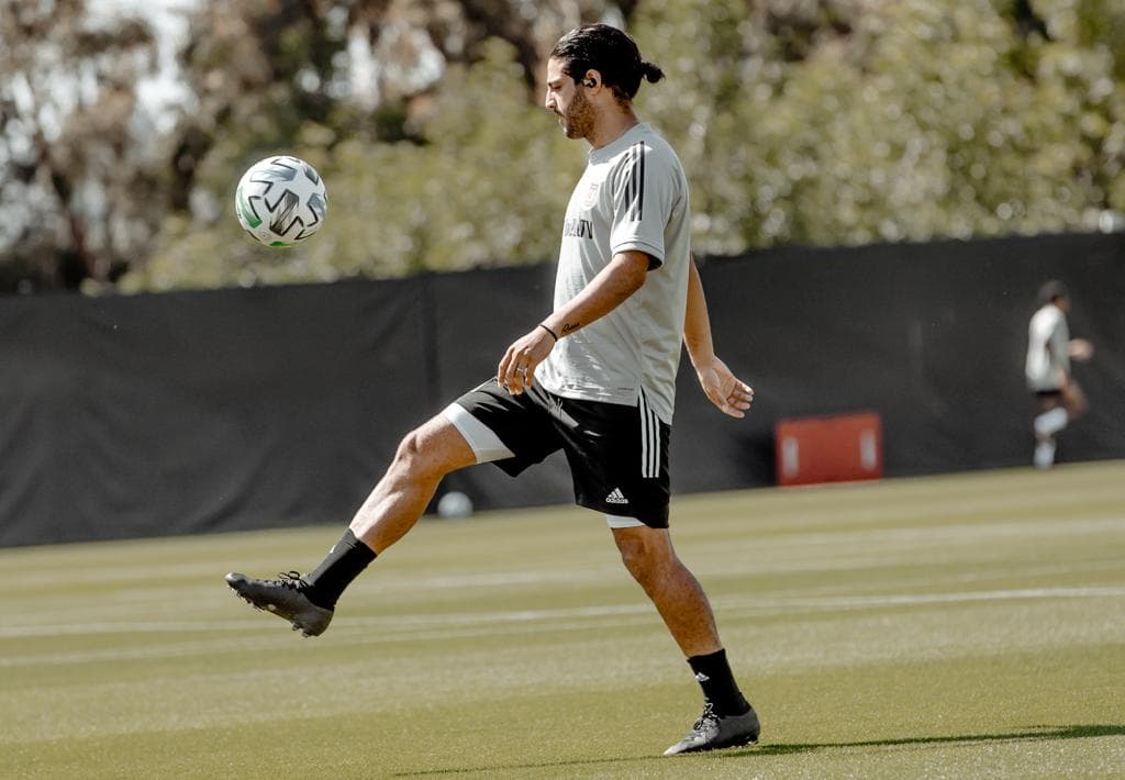 Carlos Vela volvió al campo de entrenamiento de LAFC