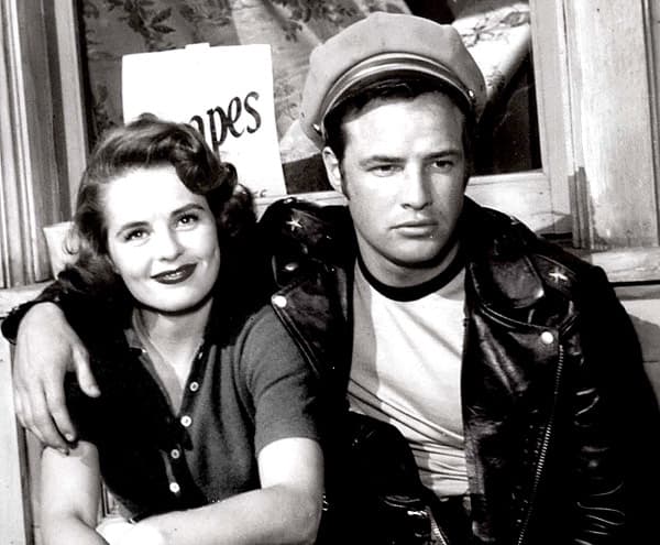 Mary Murphy y Marlon Brando fueron dos figuras importantes en los años 50, ella fue descubierta en un café y se ganó el respetode Marlon quien quedó flechado de ella desde el primer momento.
<br>