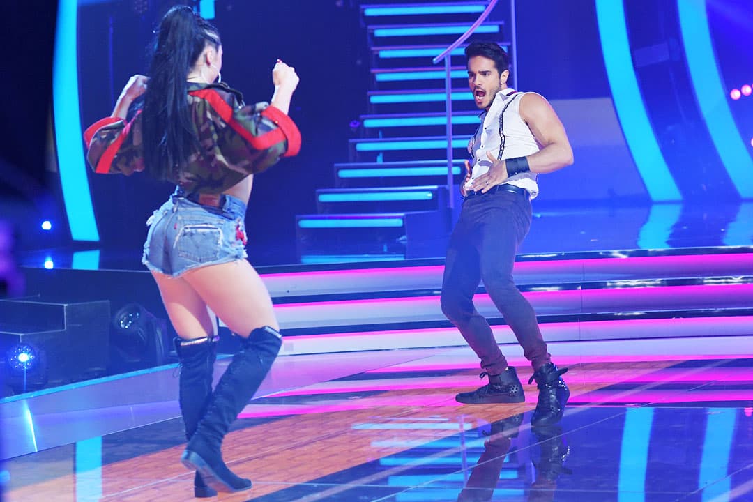 El sabor puertorriqueño que Ektor trae en la sangre quedó demostrado durante la primera ronda de bailes.