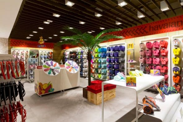 17. HAVAIANAS. Estas tiendas departamentales brasileñas tienen un valor estimado de 159 millones. (Imagen tomada de Twitter).
