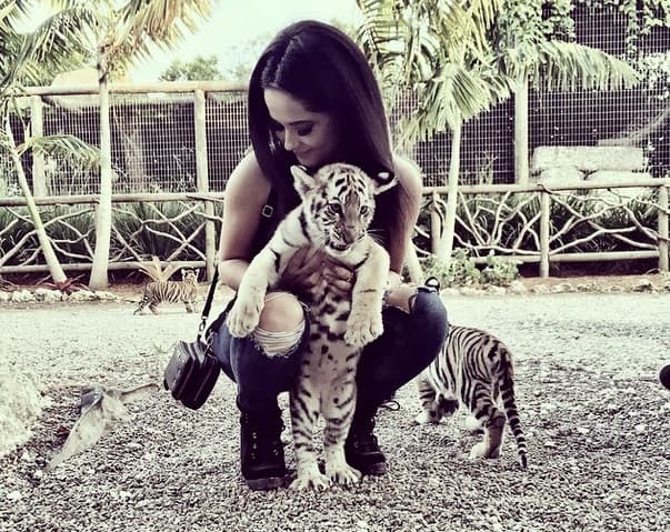 A Beckt G también le encanta salir de vacaciones y andar de aventura, y estos días no lo dejado de hacer.