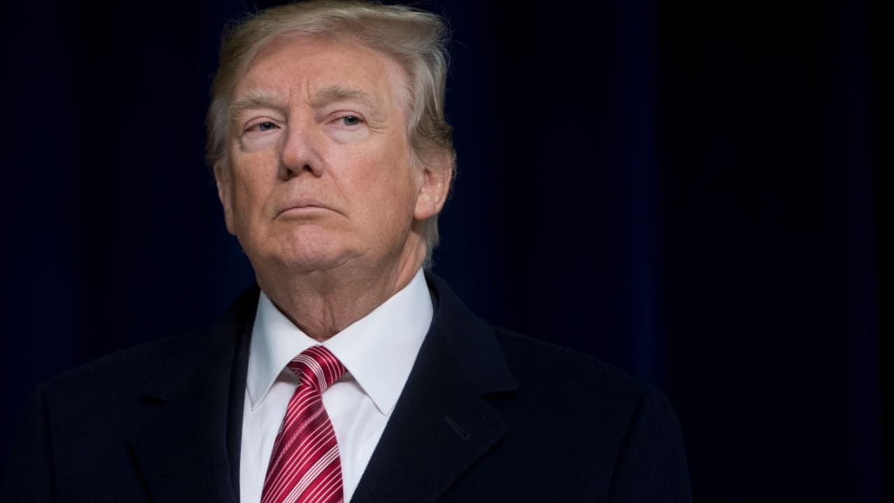 Son inventadas las afirmaciones en las redes sobre el arresto de un funcionario de la campaña de Biden