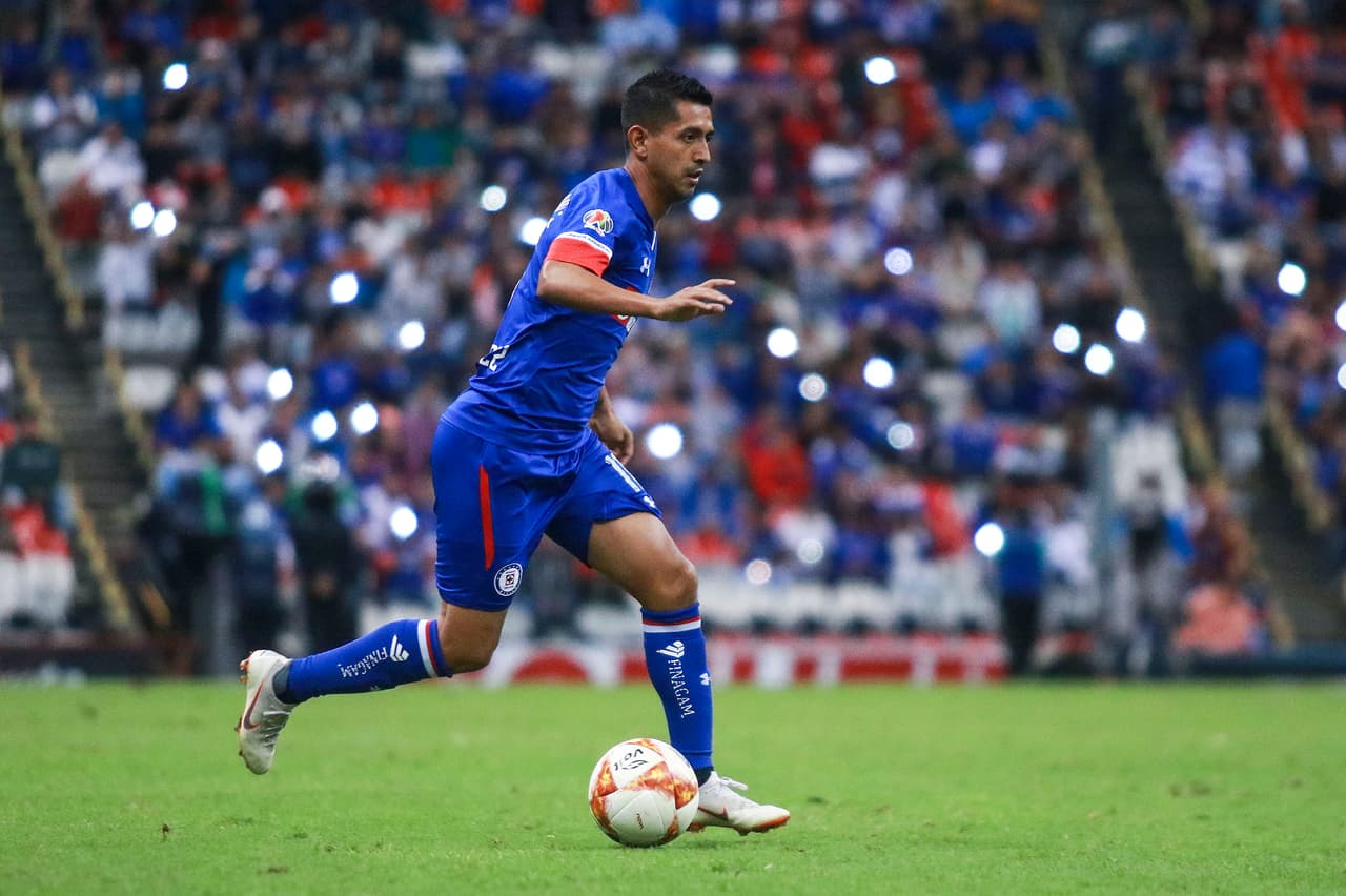 Edgar Méndez salió de cambio a los 86 minutos dejando paso para Elías Hernández, pero ya no tuvo oportunidad de fabricar jugadas.