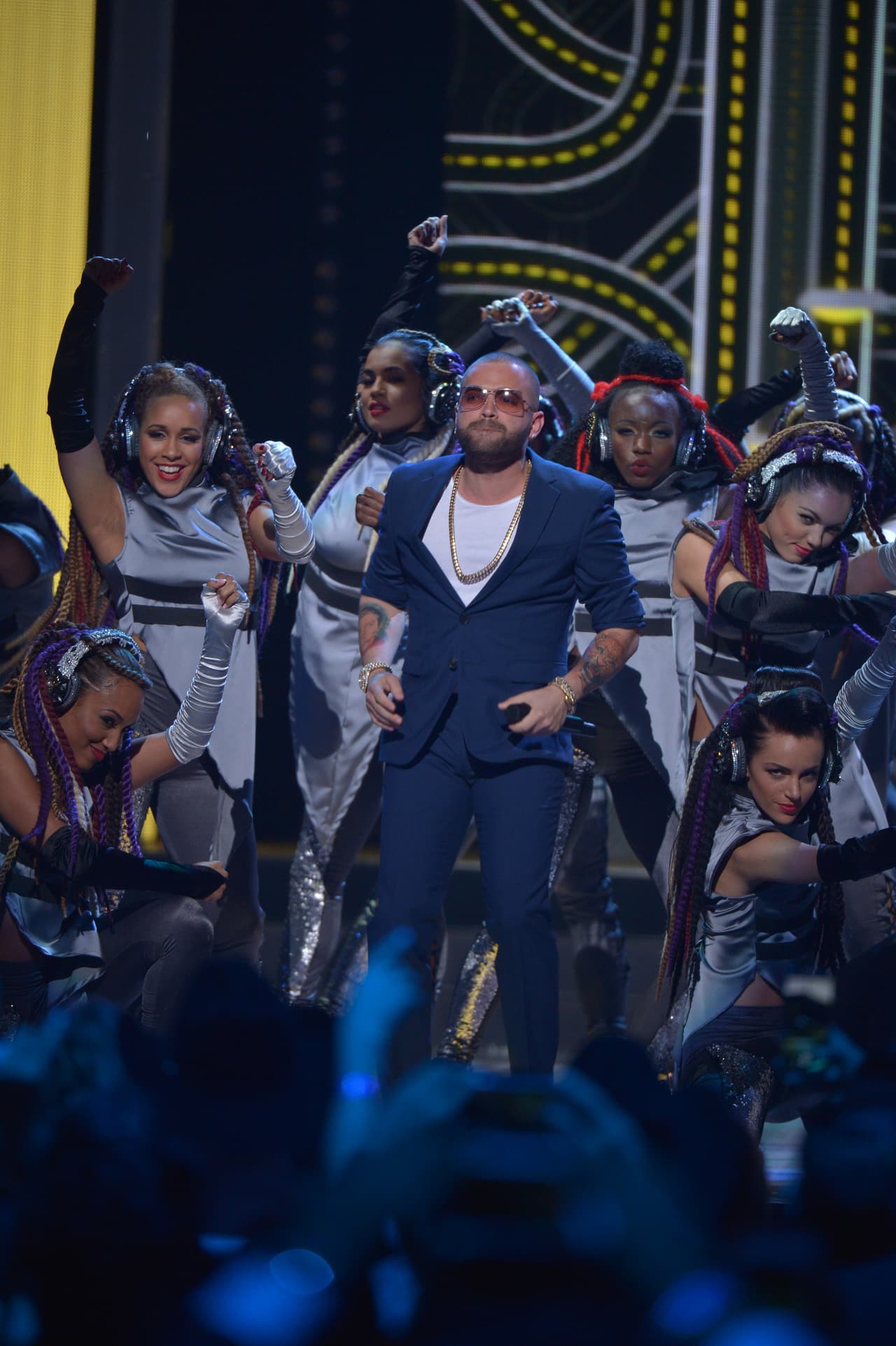 Él está firme y seguro en que pronto resolverá todo.