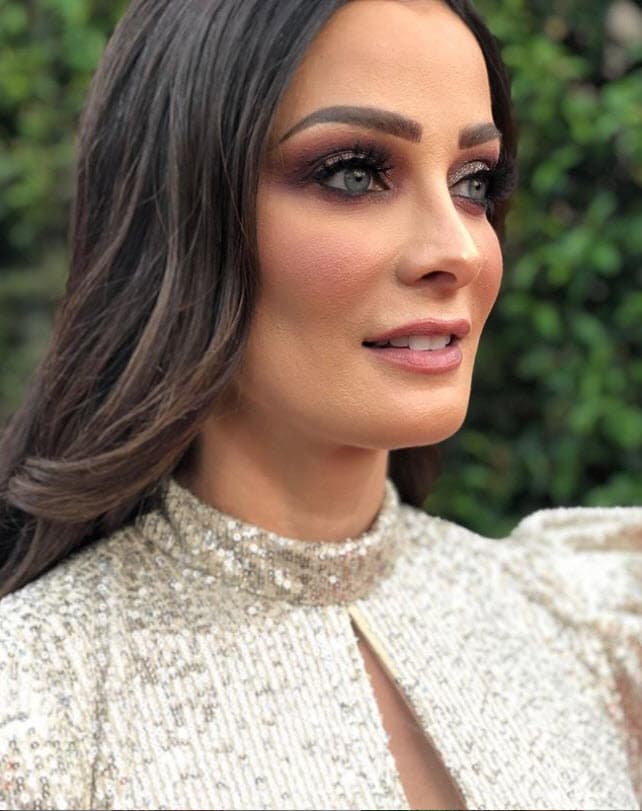 “Mi abuela Aída… hoy sin quererlo te digo hasta pronto. Con mi corazón en pedazos”, comentó Dayanara al pie de una imagen con su abuela.
<br>