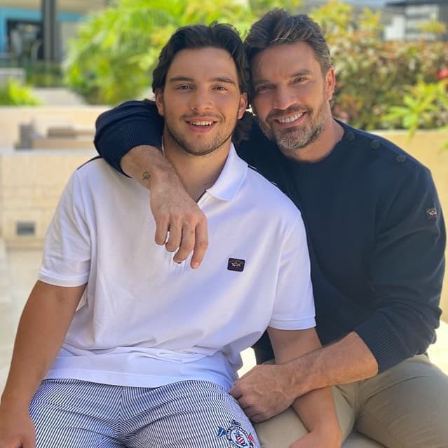 Se sabe poco de la vida de Julián Junior, quien nació en 1995 y tiene 25 años.
<br>