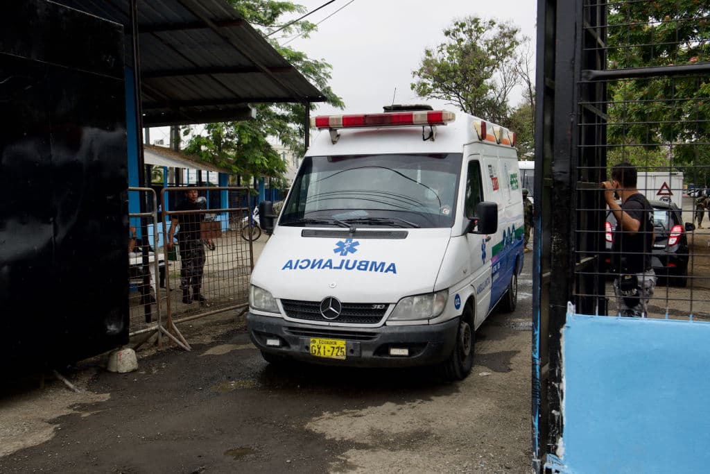 Los enfrentamientos tuvieron lugar en el pabellón 2, en donde hay un promedio de 700 reos, indicó el gobernador del Guayas, Pablo Arosemena.