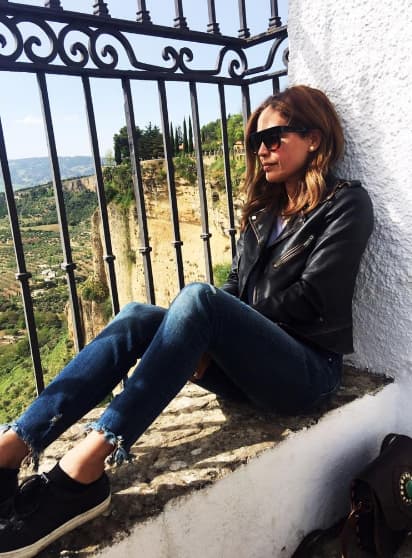Karla Martínez está de vacaciones y así disfruta de una tarde de Ronda.
