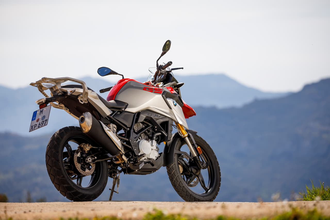 No puedo culpar a
<b><a href="https://www.univision.com/temas/bmw">BMW</a></b> por tratar de aprovechar la merecida popularidad de la familia GS para expender la línea y llegar a un mercado masivo.