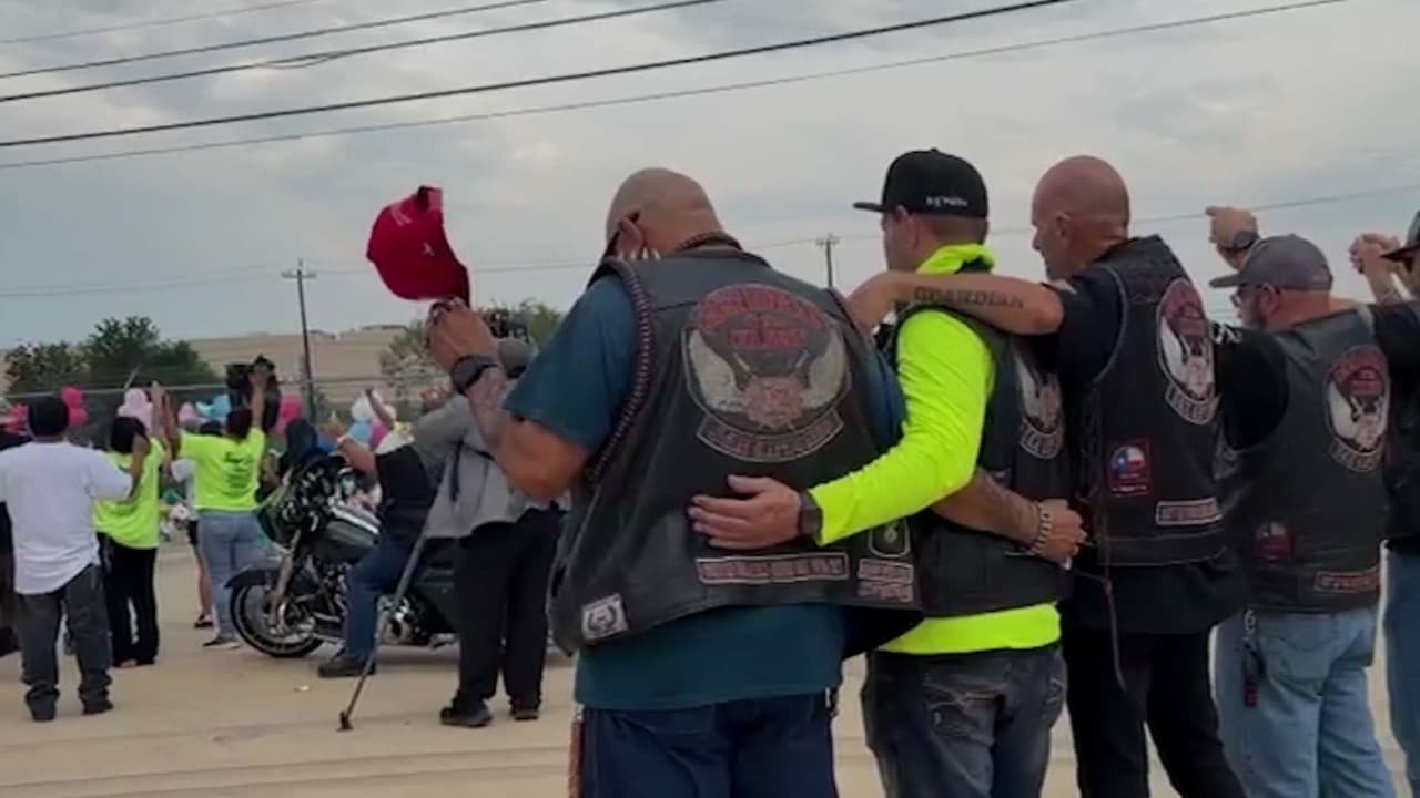 Realizan vigilia por niños hallados muertos dentro de auto incendiado en San Antonio