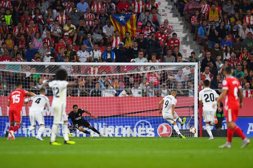 Al minuto 7 del segundo tiempo, el francés Karim Benzema puso la remontada 1-2 a favor de Real Madrid.