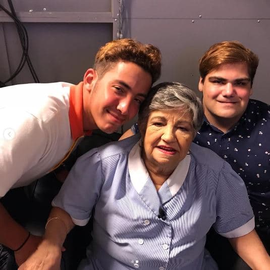 “Le enviamos nuestro más sentido pésame y mucha fuerza a sus hijos Guillermo y Manny, y demás familiares.”