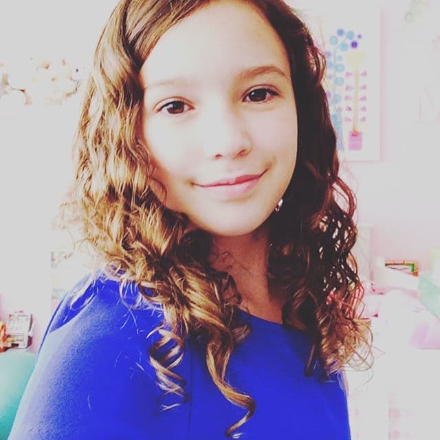 Mía es la hija mayor de Erik Rubín y Andrea Legarreta, quien ha mostrado su talento desde pequeña.