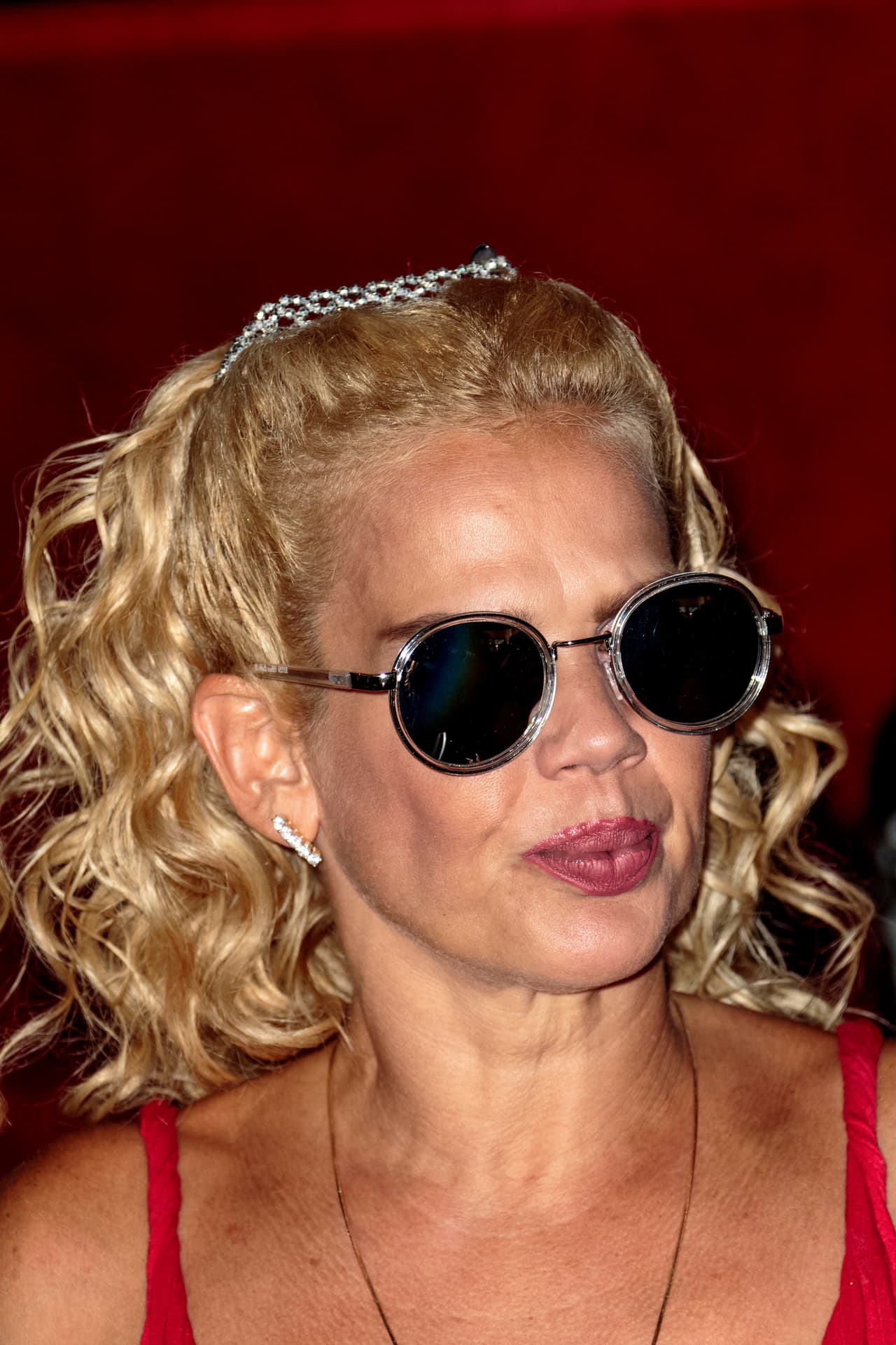 Después de la obra, hablando con la gente.