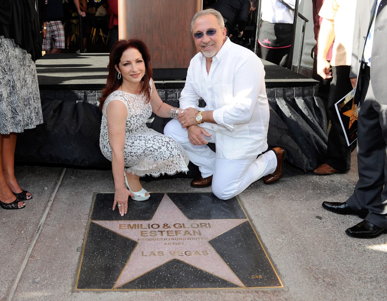 En 2010, Gloria junto a su esposo Emilio, recibe una estrella en el Paseo de las Estrellas en Las Vegas.