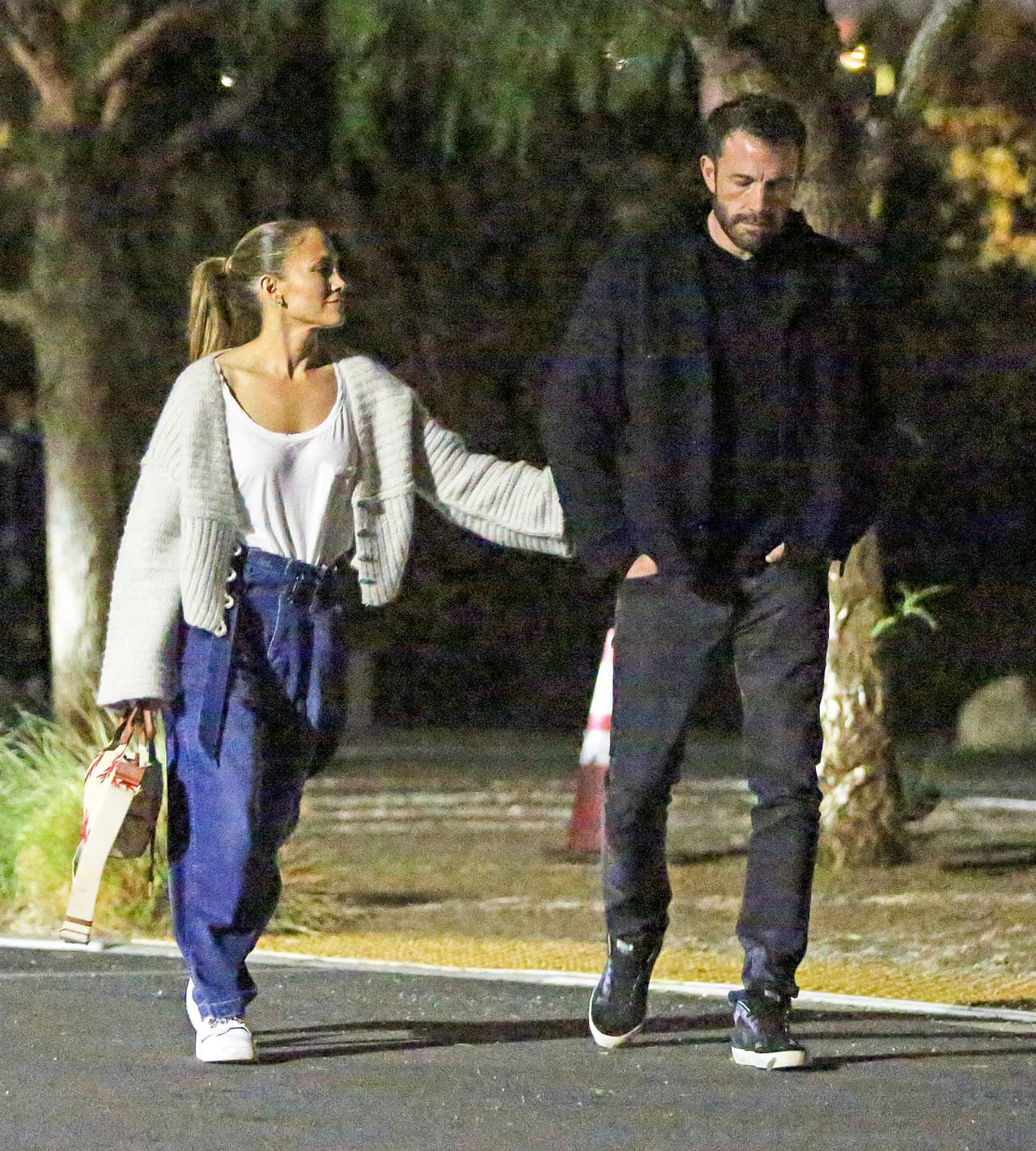 La salida en familia del pasado fin de semana ocurrió en el Los Angeles Historic Park, en el Barrio Chino del centro de esa ciudad. 
<br>