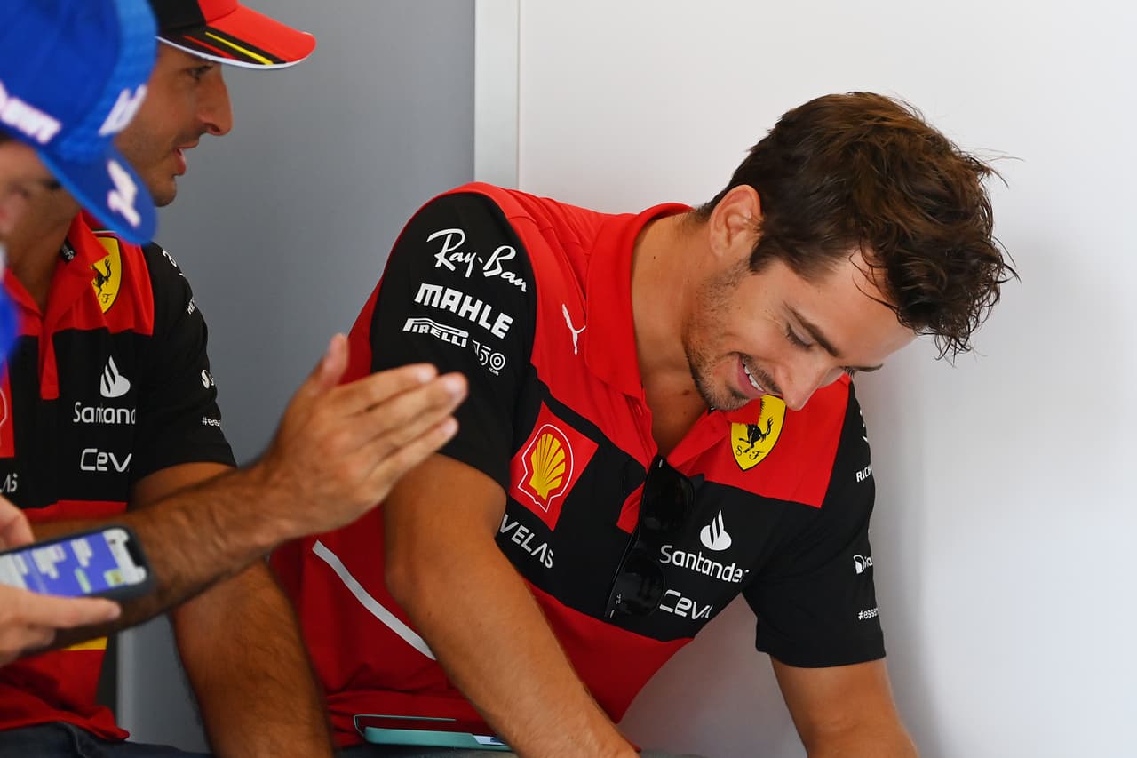 Max Verstappen conquistó el GP de los Países Bajos, por delante de George Rusell y Charles Leclerc; Lewis Hamilton fue cuarto y Checo Pérez quinto.