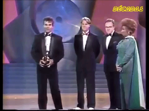 Juan Gabriel obtuvo el Premio Lo Nuestro a la Excelencia 1991 y se lo entregó la inovidable Celia Cruz. En ese año el 'Divo de Juárez' lanzó su disco de boleros mismo que vendió más de 7 millones de copias.