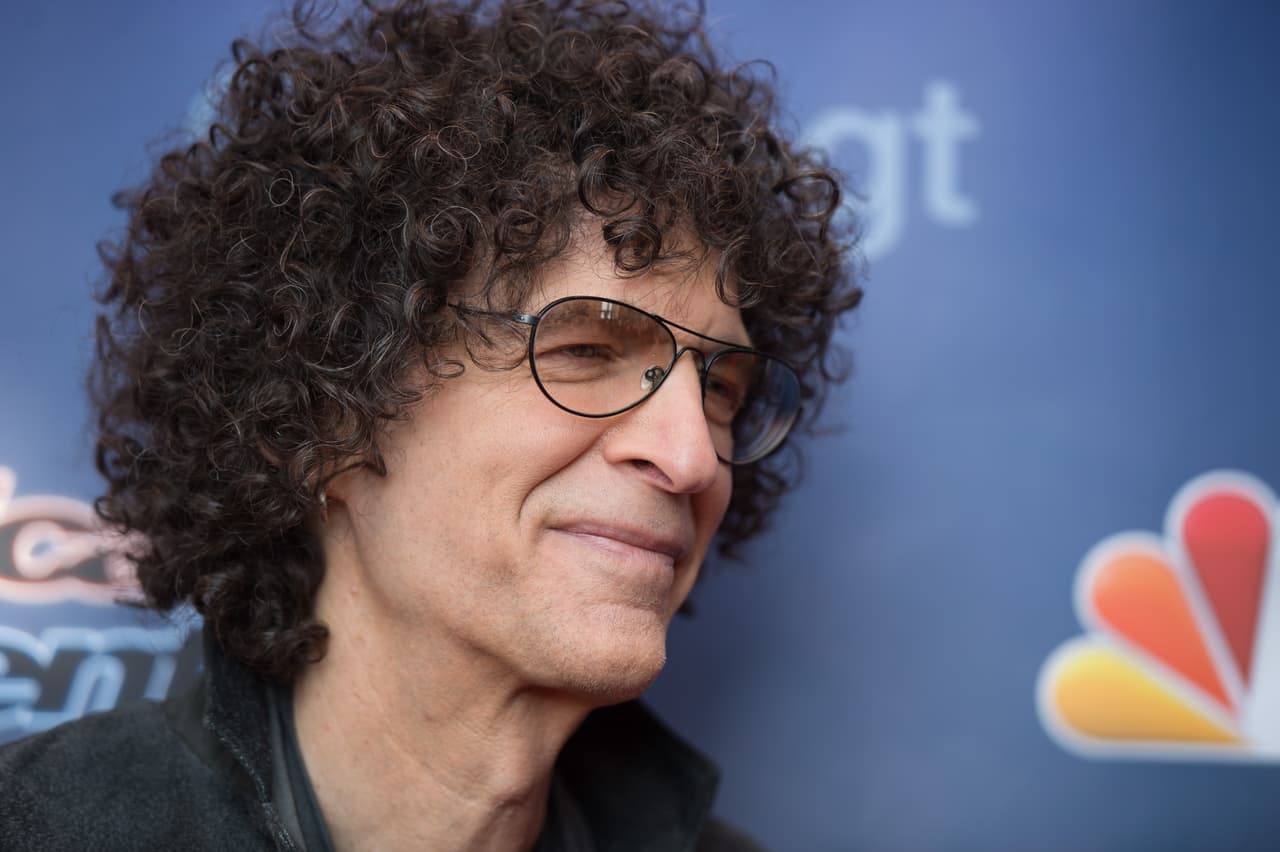 <b>Howard Stern</b>
<br>El famoso locutor de radio tuvo 90 millones de dólares en ganancias en los últimos 12 meses.