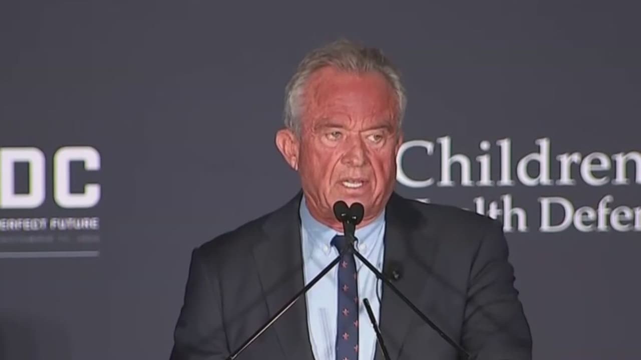 Robert F. Kennedy Jr. participa en evento de una organización de salud infantil que ha cuestionado vacunas