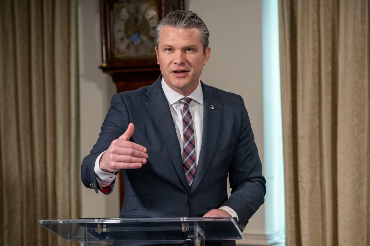 Buscan juicio político contra secretario Pete Hegseth por crímenes de guerra