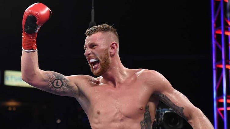 Andrzej Fonfara derrotó a Nathan Cleverly, hubo récord de golpes lanzados