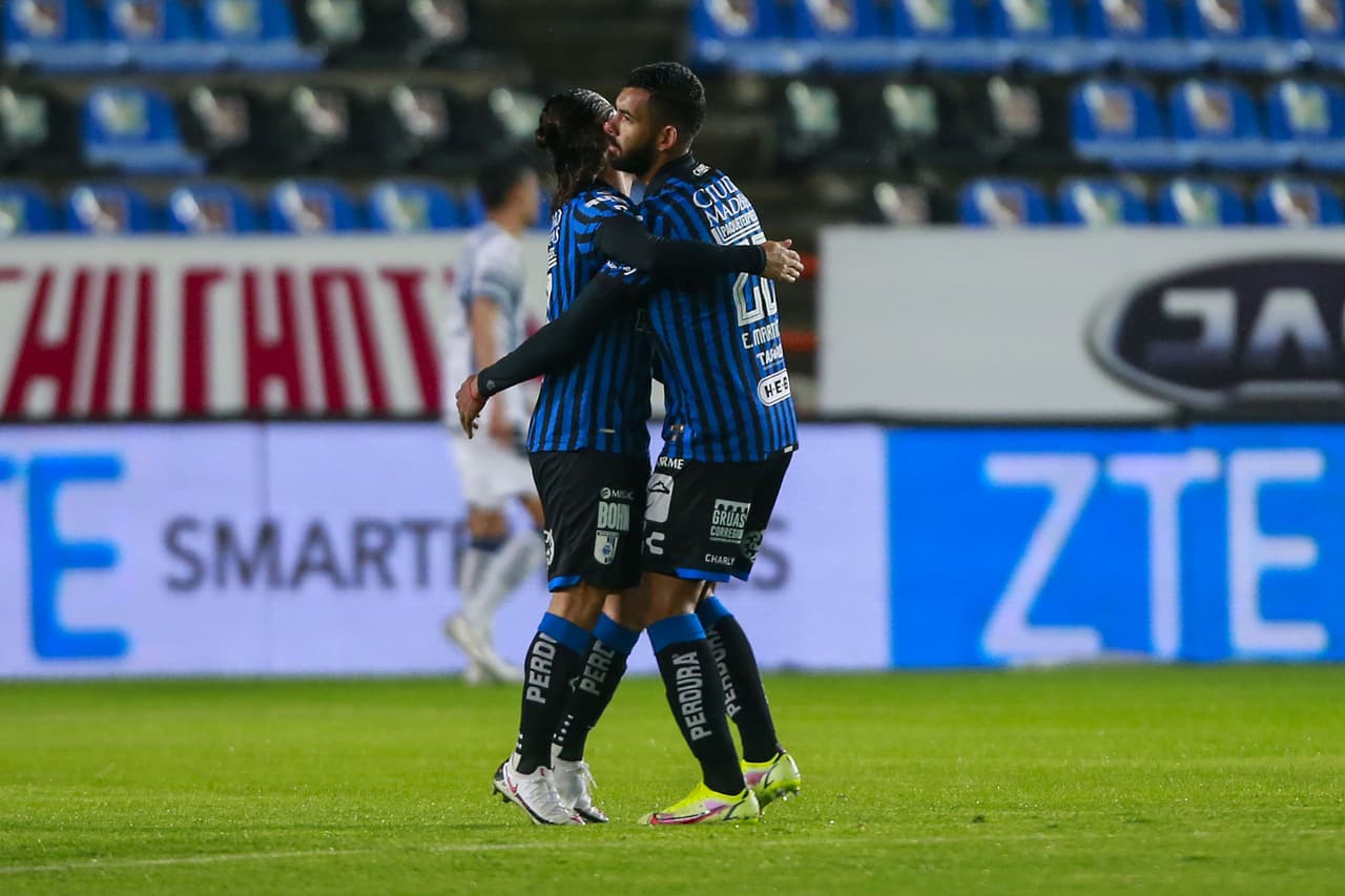 Los Tuzos se fueron con ventaja al descanso tras los tantos de Nicolás Ibáñez y Luis Chávez, pero Ángel Sepúlveda rescató el empate para los Gallos; José Angulo había adelantado a los visitantes.