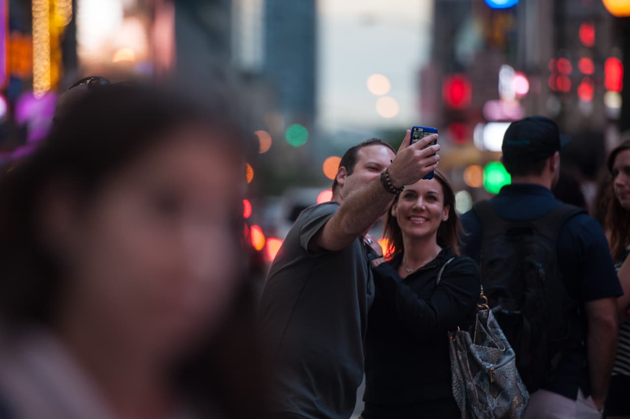 Tampoco podía faltar el “selfie” durante el “Manhattanhenge”.