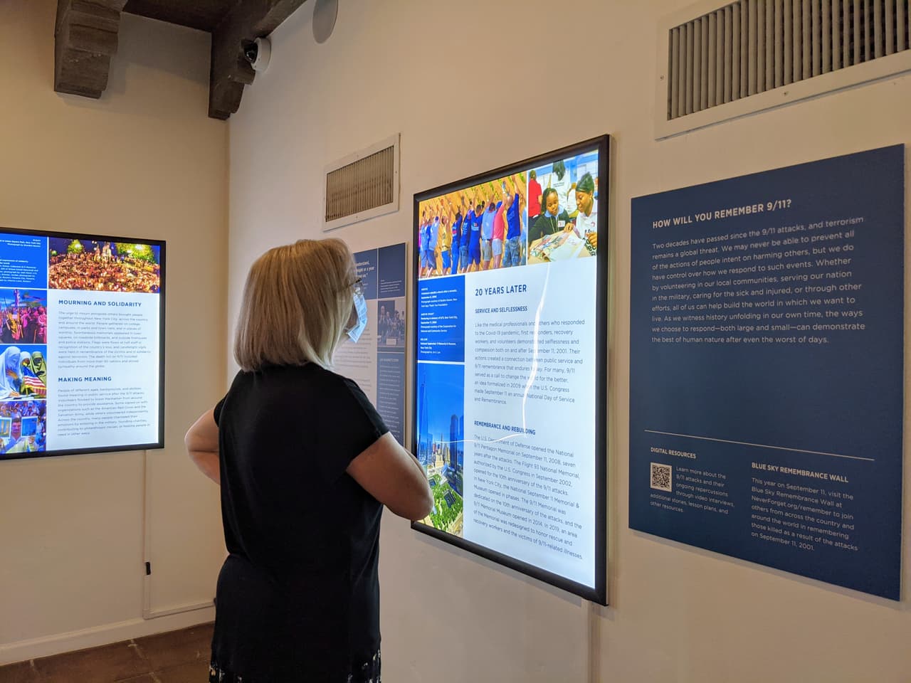 <b>El Museo Chandler rinde homenaje al 11 de septiembre</b>: Esta exposición, “11 de septiembre de 2001: El día que cambió el mundo” se exhibirá del 11 de septiembre al 10 de octubre. El Museo Chandler [
<a href="https://goo.gl/maps/RYtybQ5oZqEGeqop7" target="_blank">300 S. Chandler Village Dr.</a>] , está abierto los domingos de 1 a 5 pm y de martes a sábado de 10 am a 5 pm, 
<i>la entrada es gratis. </i>Para más detalles visita, 
<b>Chandlermuseum.org</b>.