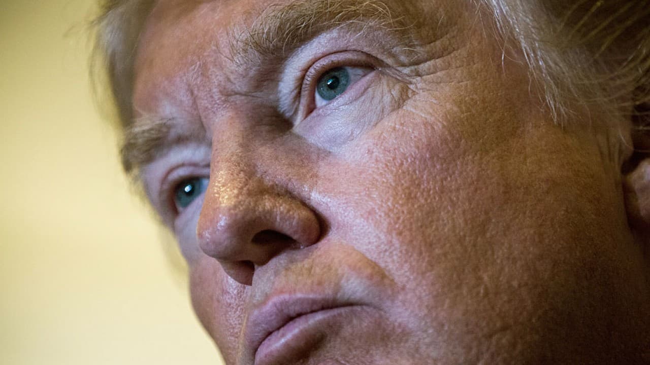 La Casa Blanca divulga detalles de la declaración de impuestos de Trump de 2005 antes de que los revelara el canal MSNBC